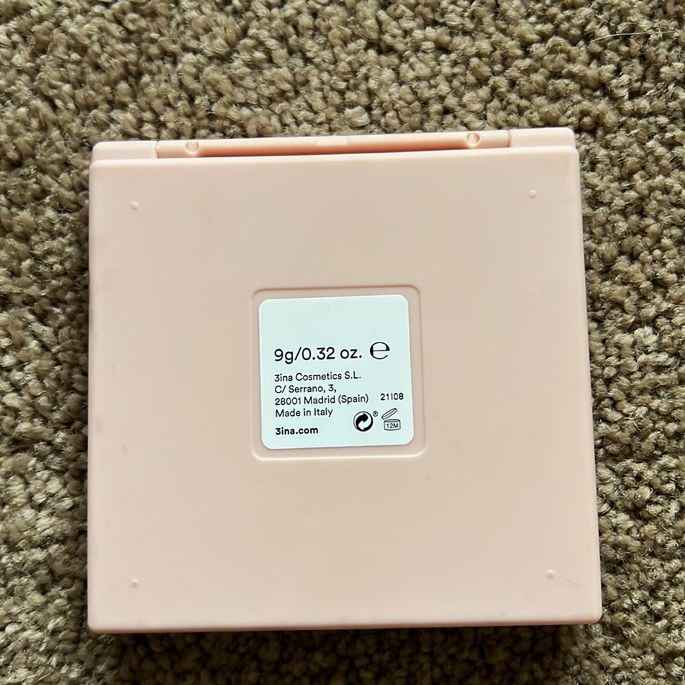 3INA Cosmetics Bloom Palette - Picture 4 of 4